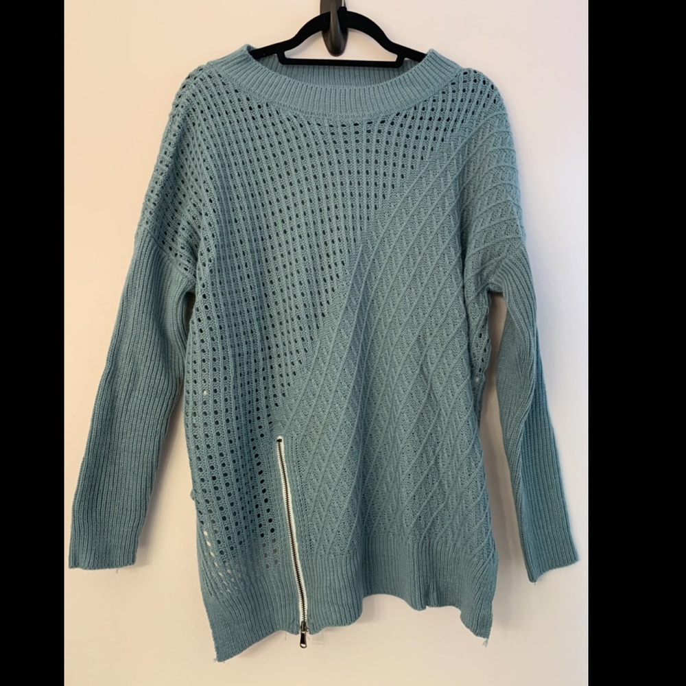 Cozy knit sweater with zipper detail